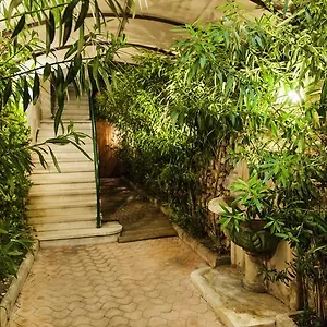 hotel-vendome-aix-en-provence.aixenprovencehotels.org/