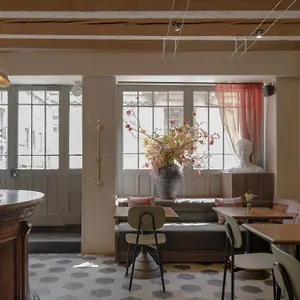 hotel-saint-paul-lyon-69005.hotels-rhonealpes.com/